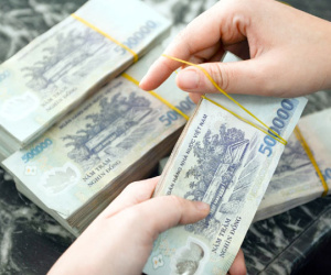 Lãi suất tăng cao, đối mặt những nỗi lo mới