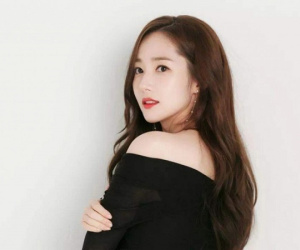 Nhìn ngấn cổ đọc vận mệnh, phụ nữ mà có kiểu ngấn này thì trời định sang quý hơn người