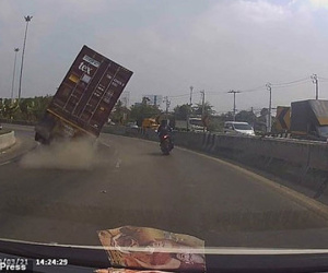 Video: Khoảnh khắc 'dựng tóc gáy' của nam thanh niên khi Thần chết 'ngủ quên'
