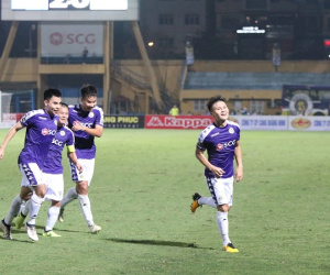 Hà Nội 4-0 SLNA: Quang Hải vô lê tuyệt phẩm mở tài khoản tại V.League 2019, Hà Nội phô trương sức mạnh khủng khiếp