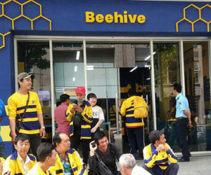 Hàng trăm tài xế beBike 'quây' văn phòng Sài Gòn bức xúc vì bị giam thưởng: 'Tôi gác máy nghỉ 1 ngày, đêm đó Be báo tỷ lệ hủy lên 100%'