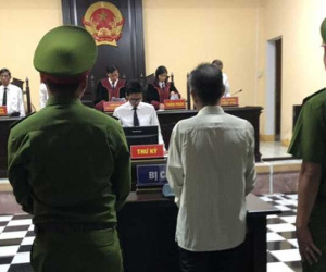 Kháng cáo, thầy giáo hiếp dâm học sinh bị tăng từ 24 năm lên chung thân