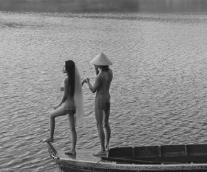 Sự thật đằng sau bộ ảnh nude tại Đà Lạt đang bị dân mạng ném đá tơi tả: 'Chú rể' đưa ra ý tưởng vì lý do đặc biệt này