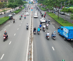 Triệu tập nam thanh niên dùng vật sắc nhọn đâm 10 người phải vào viện điều trị phơi nhiễm HIV ở Sài Gòn