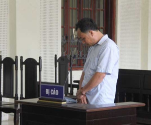 Sờ ngực bé gái hàng xóm, người đàn ông lĩnh án 4 tháng tù