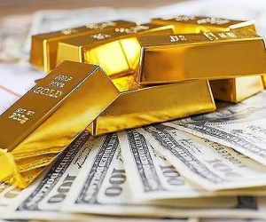 Vàng miếng SJC tiếp đà tăng giá, USD giảm mạnh