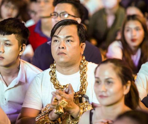 Tại sao 'đại gia đeo vàng nhiều nhất Việt Nam' vừa bị tạm giữ lại lấy biệt danh là Phúc XO?