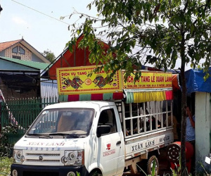 Thi thể người đàn ông không toàn vẹn sau tiếng nổ rền trời