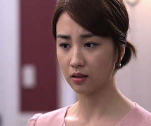 Vợ chăm sóc tận tình cô em họ mang bầu bị bỏ rơi, thế rồi trong một lần đưa đi khám thai đã phát hiện một bí mật khủng khiếp