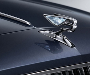 Bentley lần đầu hé lộ Flying Spur thế hệ mới