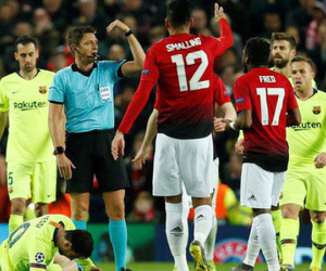 Trọng tài Rocchi thiên vị Barcelona, 'triệt' Man United ra sao?