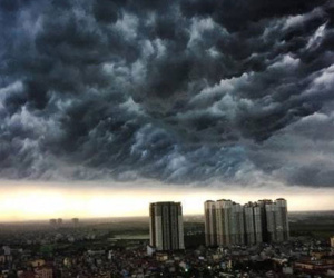 Dự báo thời tiết 12/4: Không khí lạnh tràn về, Hà Nội mưa dông