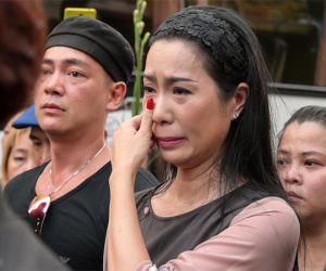 Phương Thanh, Minh Nhí rơi nước mắt giây phút tiễn đưa Anh Vũ