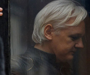 Nga: Bắt giữ Assange là 'bóp chết' tự do