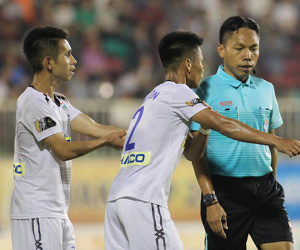 V-League dùng công nghệ VAR: Hay chỗ nào và âu lo ở đâu?