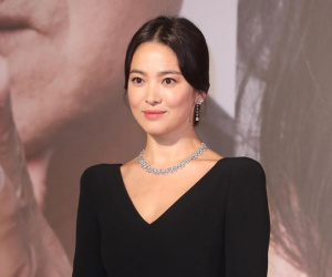 Lễ trao giải Kim Tượng: Song Hye Kyo bị chê 'hơi dừ', Hồ Định Hân ra sức 'chặt chém' dàn mỹ nhân khoe body hết cỡ