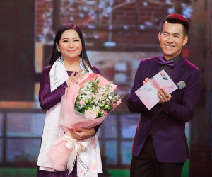 Quỳnh Hương khóc trong vòng tay khán giả, chia tay Thay lời muốn nói