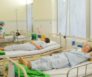14 du khách Lào nhập viện nghi bị ngộ độc thực phẩm khi đang du lịch Đà Nẵng