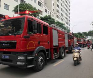 Cháy căn hộ tại tầng 32 chung cư Linh Đàm, hàng nghìn người hoảng sợ tháo chạy