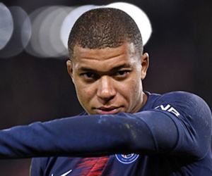 PSG âm thầm xử phạt Mbappe tội lộng ngôn?