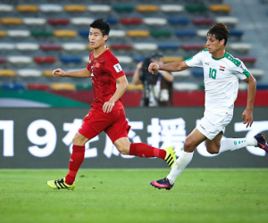 Tiền đạo Iraq từng cùi chỏ Duy Mạnh sắp gia nhập Man City mùa hè này