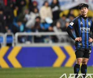 Trong cơn não nề, HLV Incheon United hé lộ điều đáng lo với Công Phượng