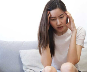 Chồng thờ ơ ngay cả khi tôi nhập viện nhưng rất quan tâm bạn bè