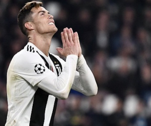 Đội hình chính Ajax trị giá bằng nửa Ronaldo