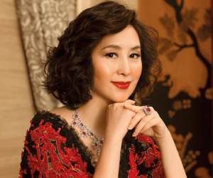 Nữ tỷ phú giàu bậc nhất Hồng Kông: Bị hoa hậu cướp chồng vẫn làm nên đế chế sòng bạc