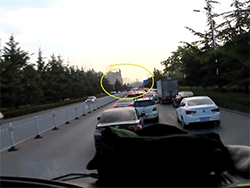 Video: Cách người Trung Quốc nhường đường xe cứu hỏa