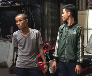 Video: Lực lượng 363 bắt hai thanh niên trộm xe máy ở ngoại ô Sài Gòn