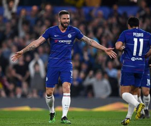 Đi vào lịch sử Chelsea, Giroud gửi “tối hậu thư” cho Sarri
