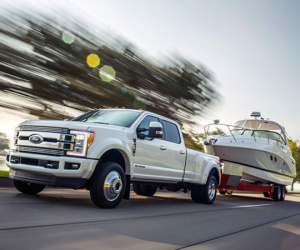 Ford F-Series triệu hồi hàng loạt sau khi có 2 xe tự cháy