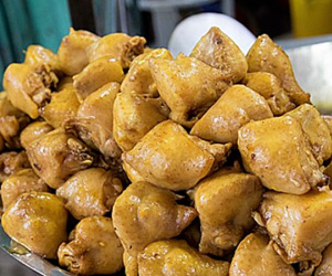 Phụ phẩm gà giá rẻ đổ vào Việt Nam