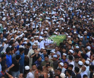 Tố thầy hiệu trưởng dâm ô, nữ sinh Bangladesh bị thiêu sống