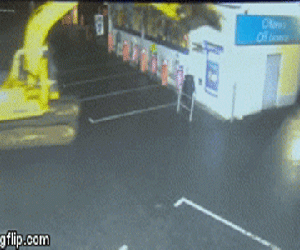 Video: Trộm chơi lớn, dùng xe máy xúc để cướp tiền trong cây ATM