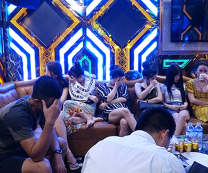 Gần 50 người ‘bay lắc’ ở karaoke và khách sạn tại Quảng Bình