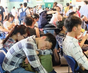 Tốt nghiệp ĐH rồi chạy Grab 2 năm, chàng trai gây tranh cãi vì quan điểm: 'Hà Nội không dành cho những kẻ sinh ra từ làng như chúng ta'