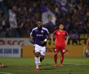 Hà Nội 3-1 Hải Phòng: Hoàng Vũ Samson lập cú đúp giúp Hà Nội thắng ngược trong 'cơn mưa pháo sáng' tại Hàng Đẫy