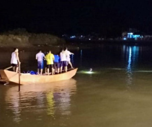 Tắm sông, 2 học sinh đuối nước thương tâm