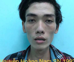 Bị công an truy đuổi, nam thanh niên chạy vào nhà dân rồi dùng dao đâm cha con chủ nhà