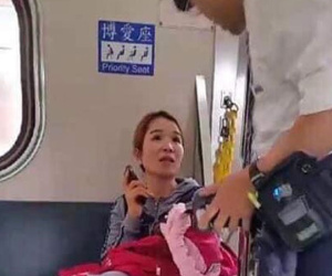 Đang nghe điện thoại thì bị soát vé, nữ hành khách người Việt to tiếng mắng chửi nhân viên tàu ở Đài Loan