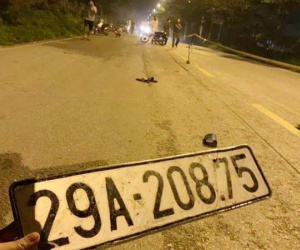 Hà Nội: Tông 2 chị em nguy kịch, tài xế lái xe bỏ chạy rơi cả biển số