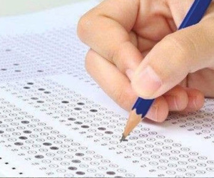 Gian lận thi cử tinh vi: Để trống đáp án, dễ nâng điểm?