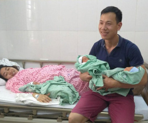 Ông bố của ca sinh 3 đủ nếp tẻ sau 8 năm hiếm muộn đang hot nhất MXH: 'Để có trái ngọt, chúng tôi chưa bao giờ bỏ cuộc'