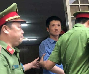 Tử hình kẻ ngáo đá nhìn vợ hóa ra... quỷ