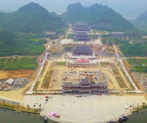Video: 2000 người làm việc ngày đêm trên công trình chuẩn bị Đại lễ Phật đản 2019