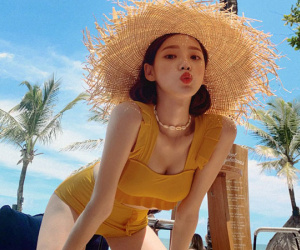 Hè này có đến 5 mẫu đồ bơi 'hot hit', các nàng sắm ngay để còn diện như fashionista trong dịp nghỉ lễ tới