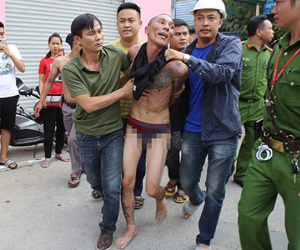 Kẻ ngáo đá thả con từ nhà hai tầng xuống đất bị phạt tù