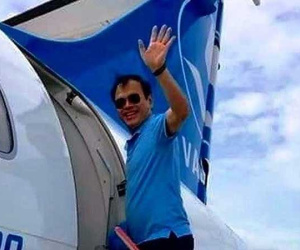 Ông Nguyễn Hữu Linh nhận quyết định khởi tố tại công an quận 4